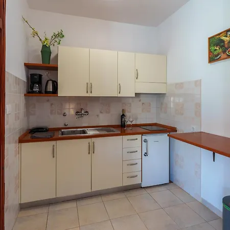 Villa Salvia Rooms And Apartments-2